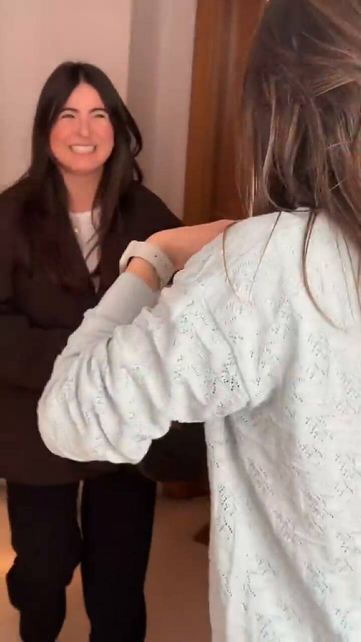 Una joven se reencontró con su familia después de que le dieran la green card, parte 2