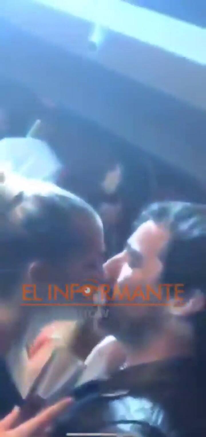 Soledad Fandiño y Nacho Viale, a los besos - Fuente El Informante Show