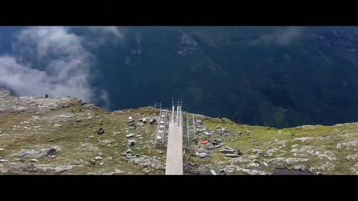 Muere un hombre al caer por un acantilado de “Misión Imposible” en Noruega