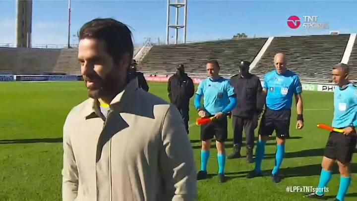 Fuerte cruce entre Pitana y Gago tras finalizar el partido