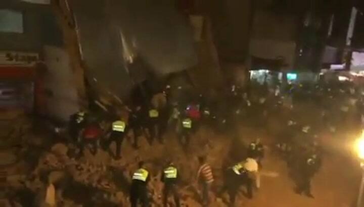 Se derrumbó el excine Parravicini en Tucumán - Fuente: Twitter