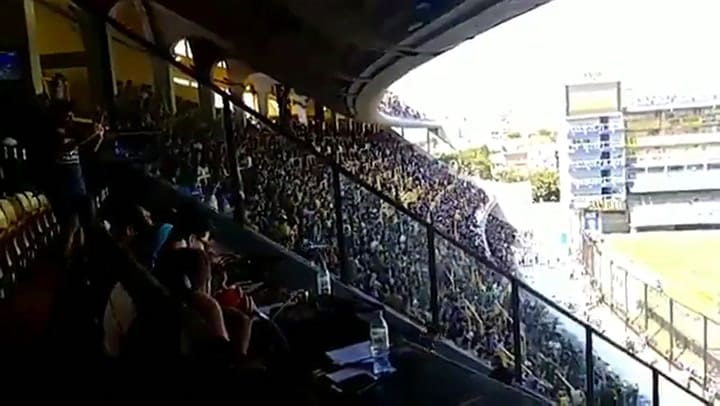 Los hinchas de Boca insultaron a Angelici y a la comisión directiva antes del partido contra Godoy C