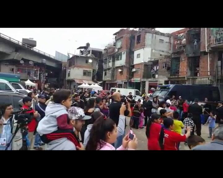 La banda musical de la Policía Federal tocó en las villas 31 y 31 bis