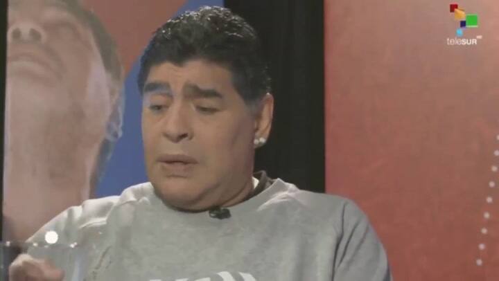 Maradona apuntó contra el Kun Agüero antes del partido ante Croacia - Fuente: Telesur