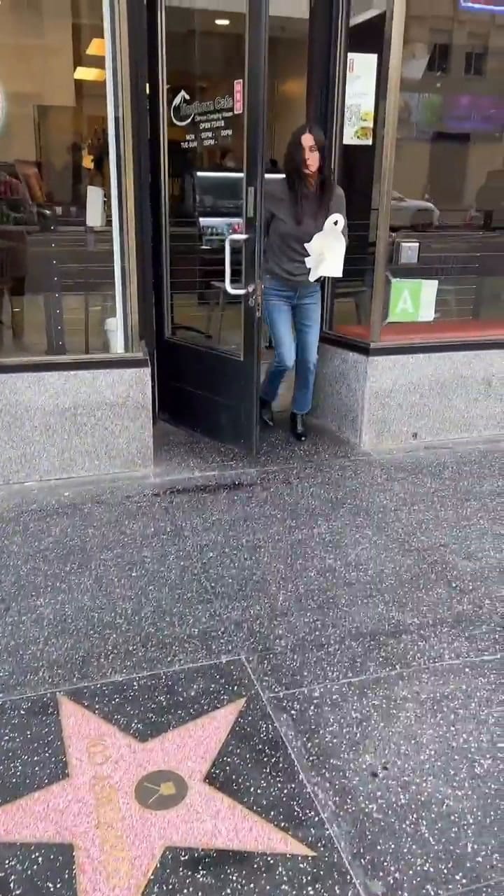 Courteney Cox interpretó a Monica Geller para un divertido video en redes