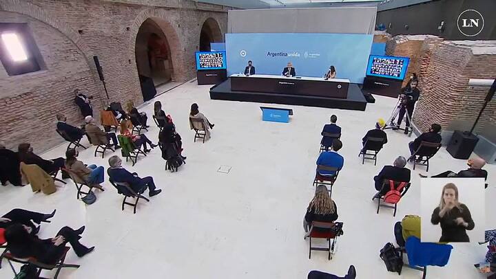 La respuesta de Alberto Fernández ante la protesta por la 'X' en el DNI