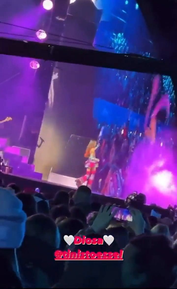 Lali Espósito compartió una historia desde el show de Tini Stoessel