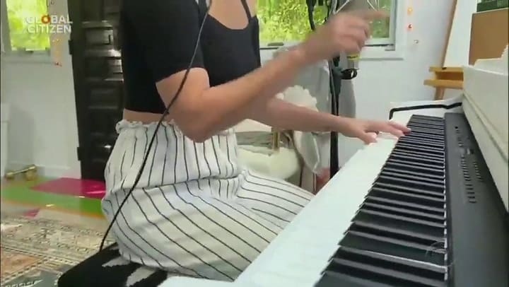 Lady Gaga y el cover de Smile en One World Together At Home - Fuente: Twitter