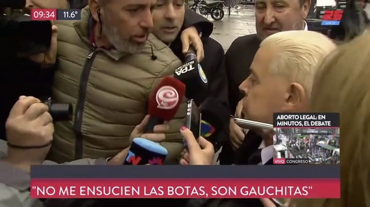 Así llegaba Oyarbide a declarar a Comodoro Py - Gentileza: TN