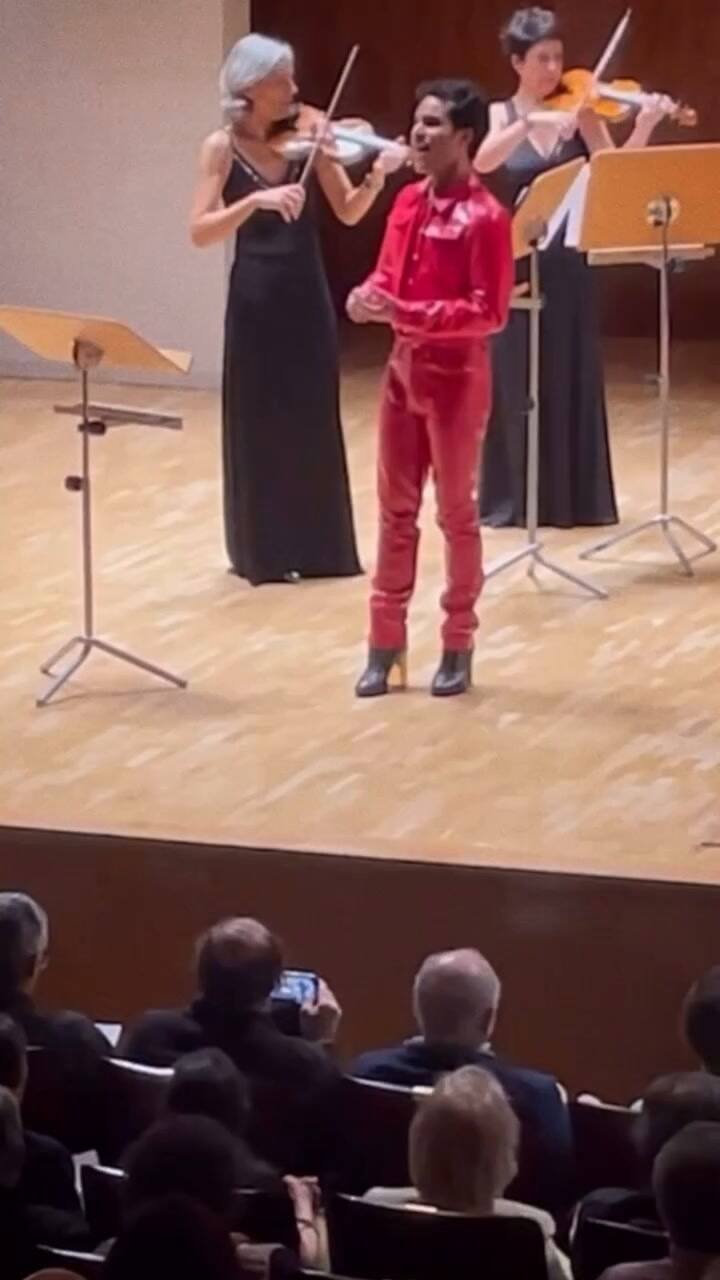 Gracias Madrid Gracias @Cndm Inaem @Concerto De Cavalieri @Fresnoticia Por El Video P.s. Madrid, Nos Vemos Nuevamente En Un Mes! #Samuelmarino #Sopranista #Madrid