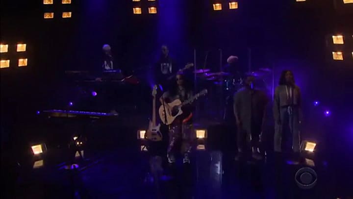 H.E.R. - Carried Away - Fuente YouTube