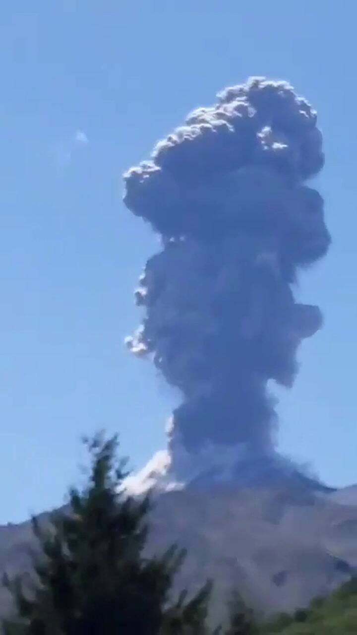 Actividad del volcán Chillán en Chile - Fuente: Twitter