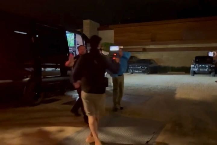 Justin Bieber discutió con los paparazzi en la calle y causó un revuelo internacional
