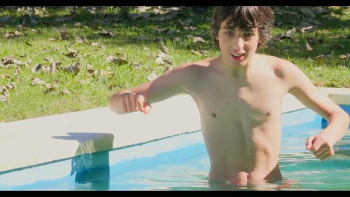 Tráiler de Presente Continuo