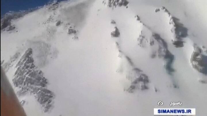 Hallan restos de avión que se estrelló en Irán