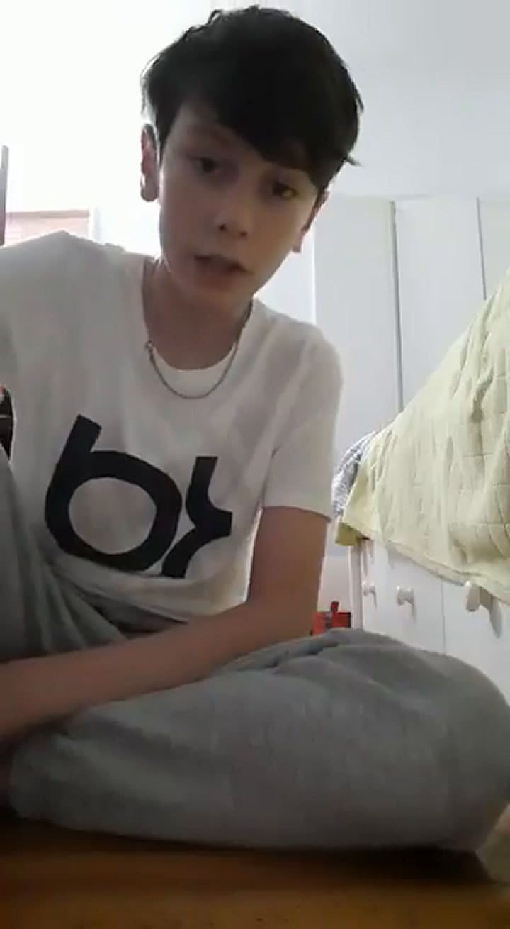 Padece fibrosis quística y pide que autoricen la vacuna Pfizer - Fuente: Twitter @LanaMontalban