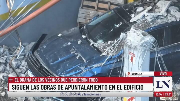 Desentierran los autos aplastados en Parque Patricios