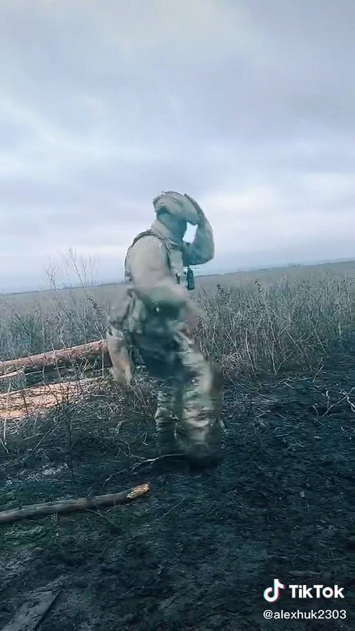 El soldado bailó una canción de Michael Jackson en medio del conflicto