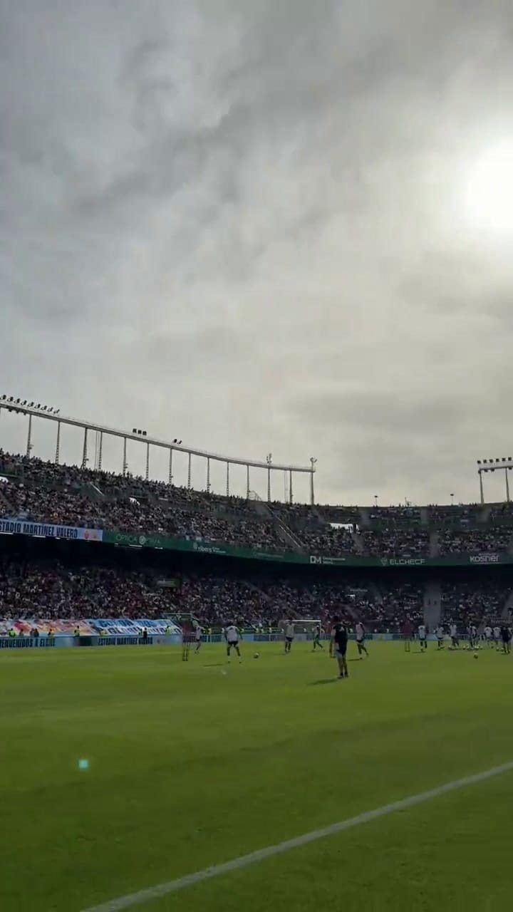 Más de 20 mil personas siguieron de cerca los preparativos del equipo campeón del mundo en España