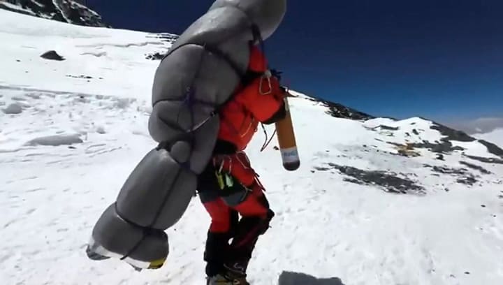 Gelje Sherpa salvó a un escalador a más de 8.000 metros de altura en el Everest