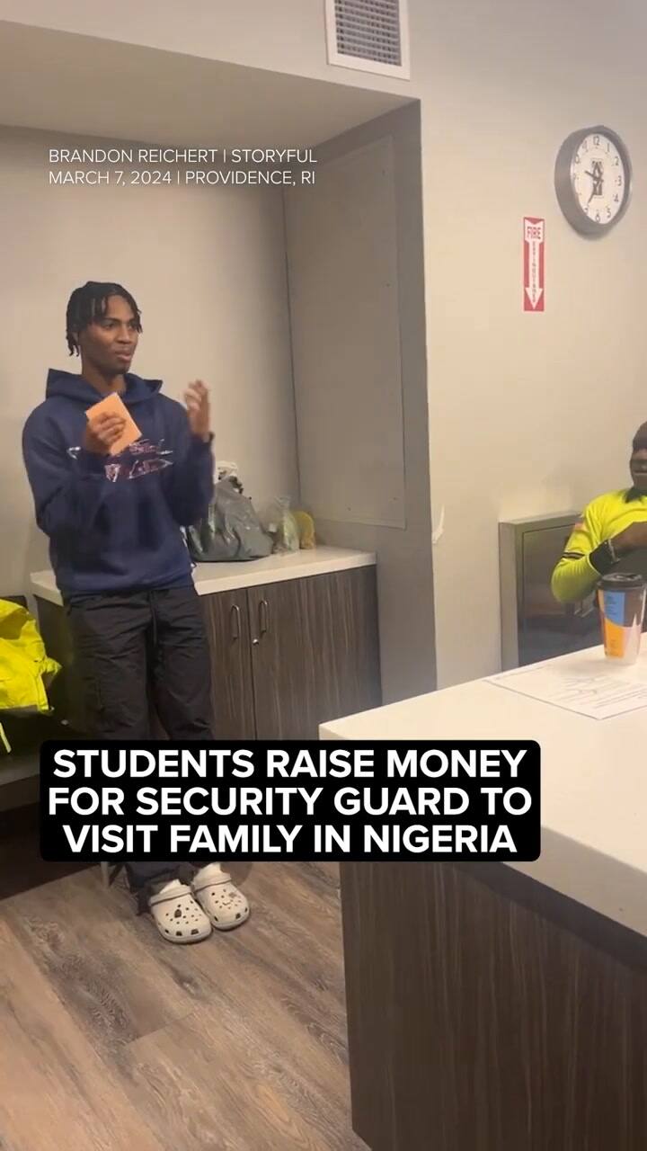 Estudiantes Sorprenden A Un Guardia De Seguridad De Su Colegio Con Un Emotivo Regalo