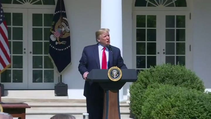 Acusado de racista, Trump arremete contra un famoso activista negro - Fuente: AFP