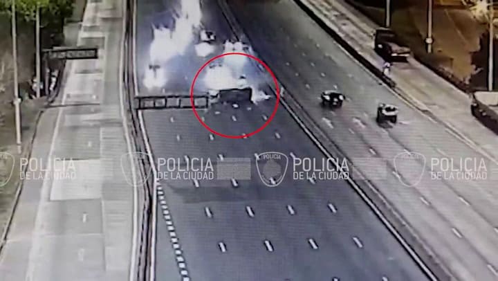 Choque y vuelco en General Paz