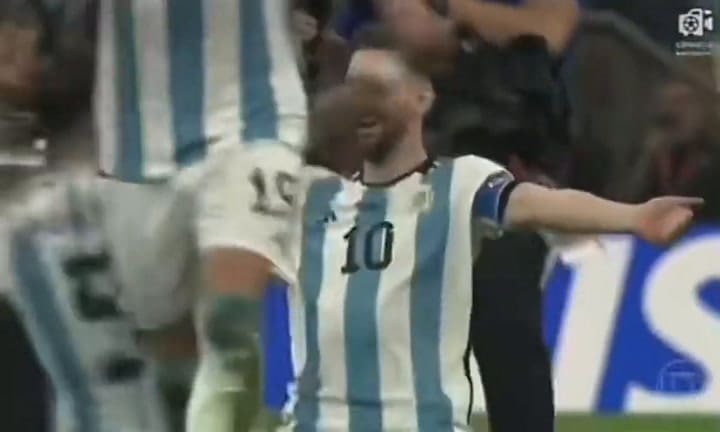 La plegaria de Messi a Diego antes del penal de Montiel