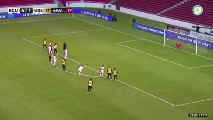Gol de Luis Suárez: Ecuador 4 - 2 Uruguay - Fuente: TV Pública