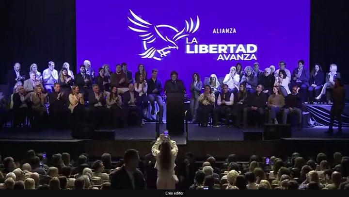 La confusa frase de Milei en el Teatro San Carlos de Junín