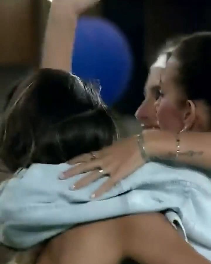 Daniela, Julieta y Juliana se besaron