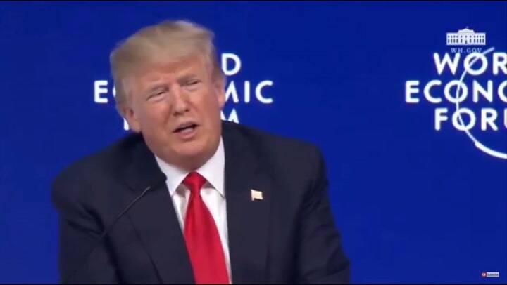 Donald Trump es abuchoneado por un comentario sobre la prensa