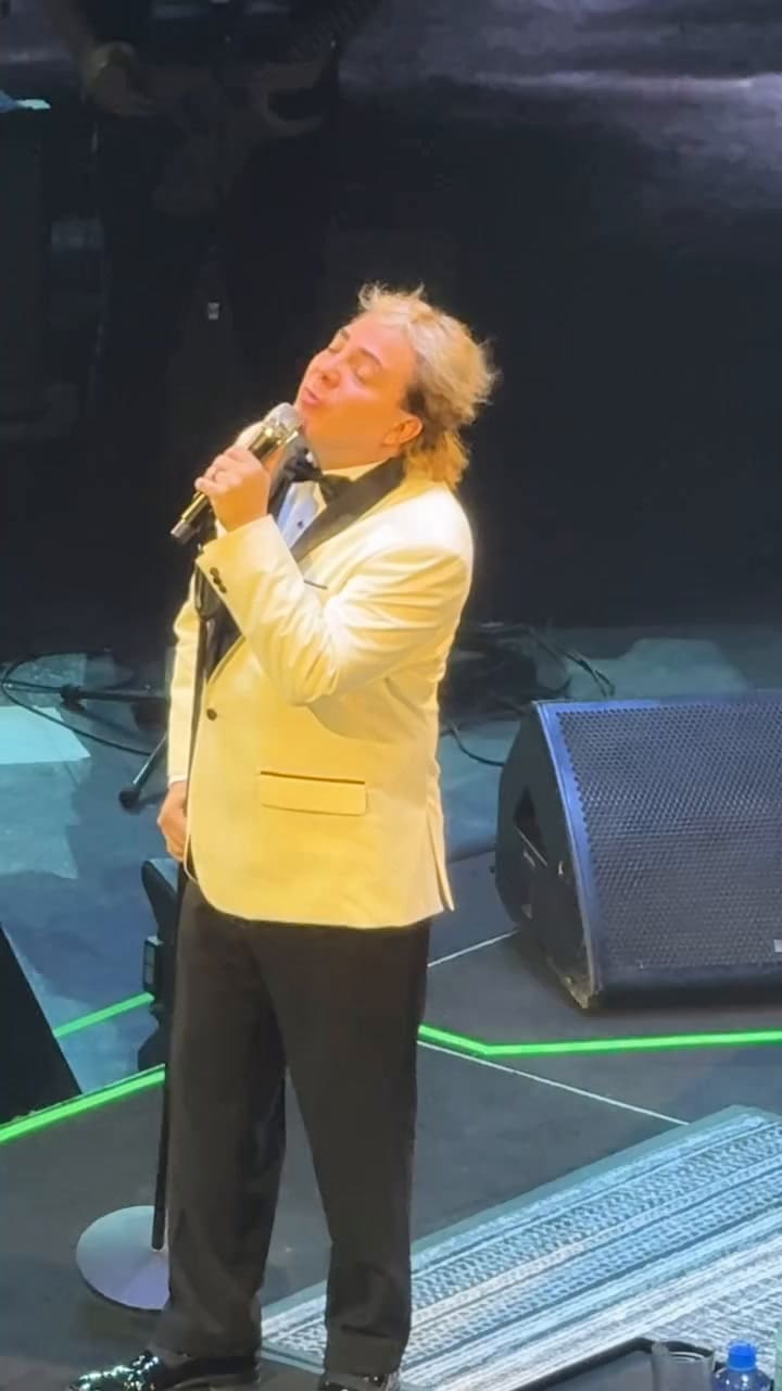 Cristian Castro en su presentación en México filmado por Evangelina Anderson
