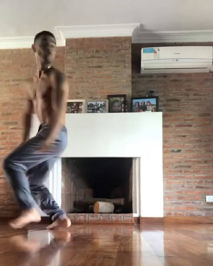 Gustavo Calvente también se sumo al desafío de la cuarentena