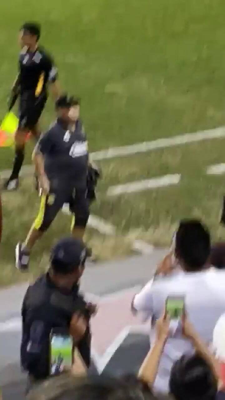 Maradona discutió con plateístas en México - Fuente: YouTube