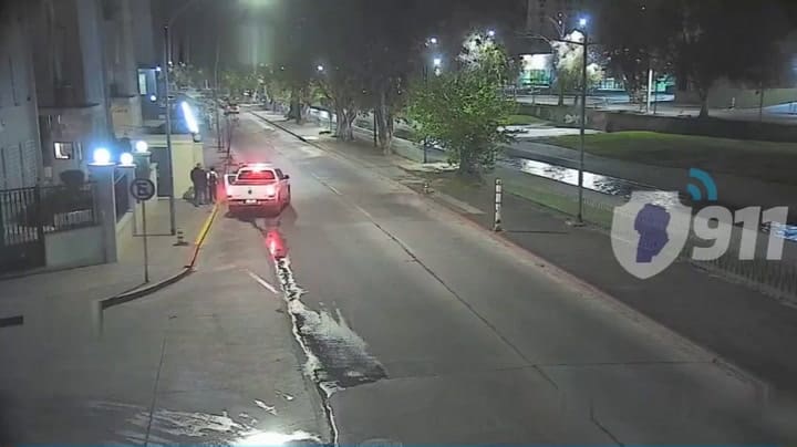 Una discusión de tránsito que se salió de control: chocó dos veces contra un auto pese a que le advirtieron que había un bebé