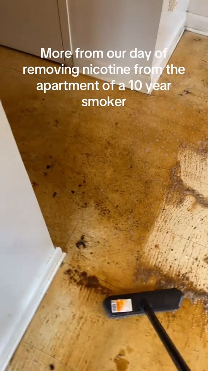 Mostró cómo eliminó las manchas de humo de las paredes