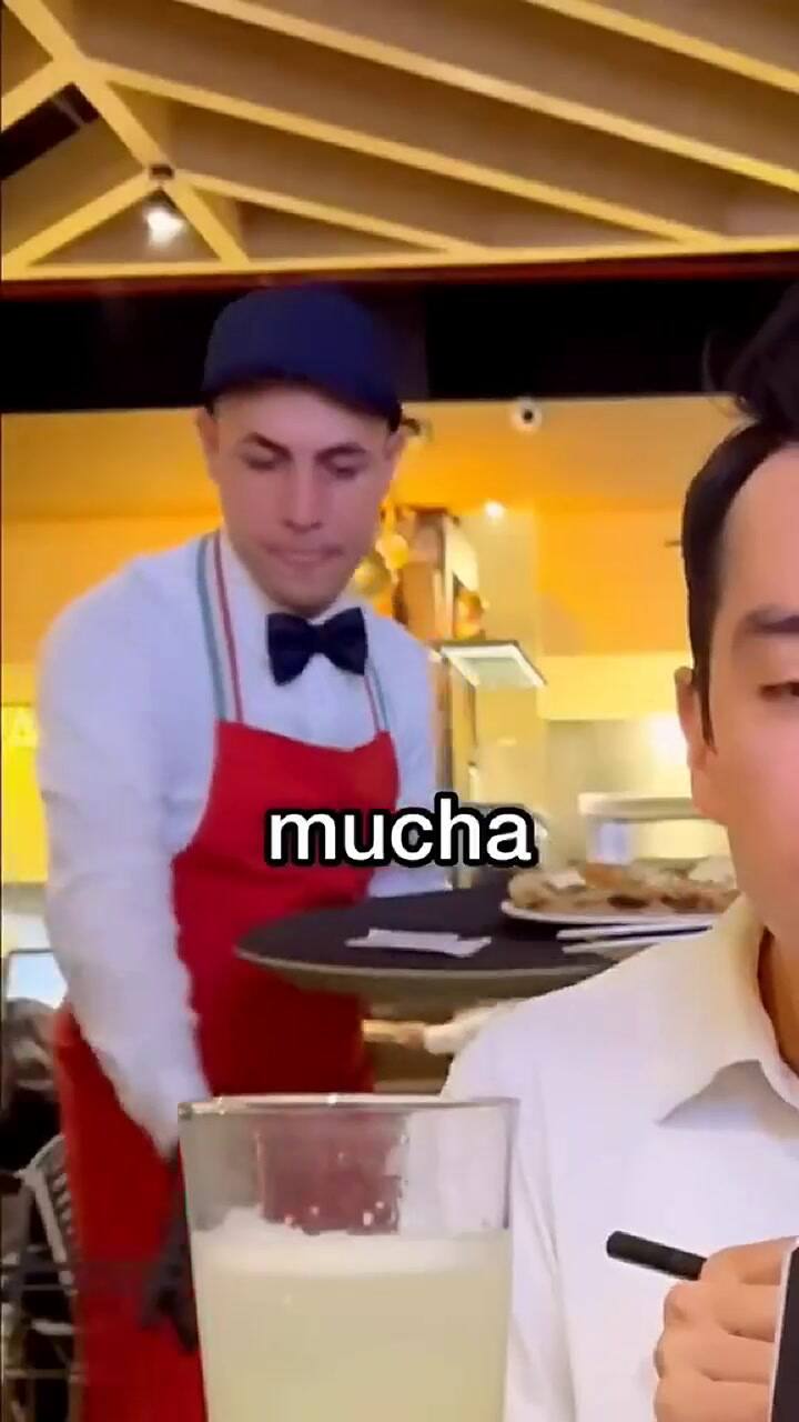 Se hizo pasar por crítico gastronómico en un restaurante y la reacción de los mozos lo sorprendió