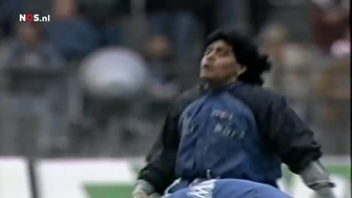 El recuerdo de un portal de Inglaterra sobre Maradona