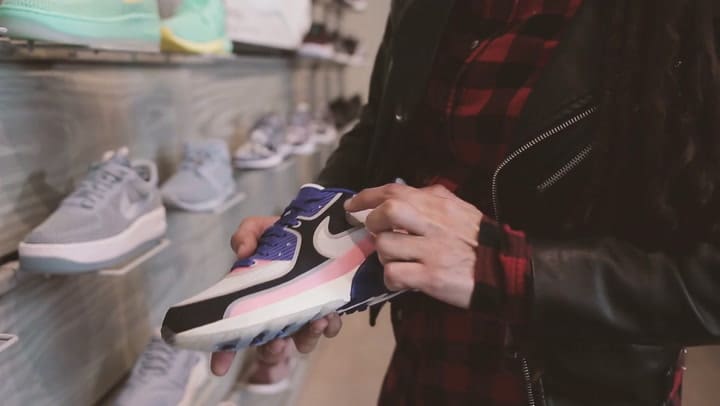 Miss Bolivia se casa en zapatillas