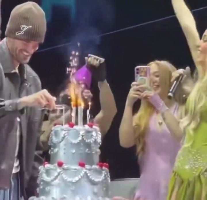 De Paul subió al escenario para festejar el cumpleaños de Tini