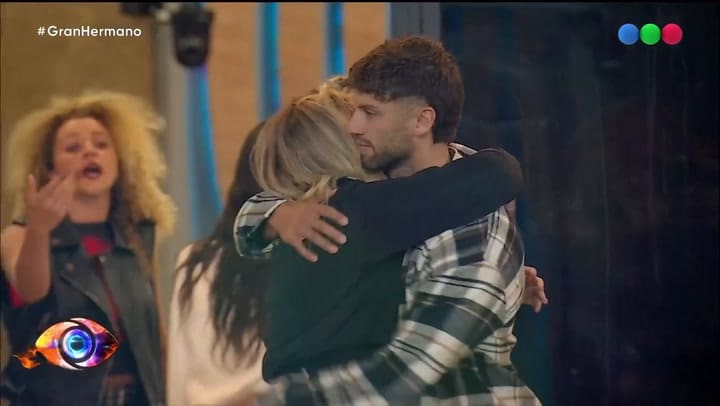 Lourdes Y Chiara Se Encargaron De Recordarle A Tato Su “Responsabilidad” Luego De La Salida De Martina Mirá #GranHermano En MiTellanacion-ar.noticiases.info Y Espiá La Casa GRATIS Las 24 Horas Por @DIRECTVLA @DGO Latam