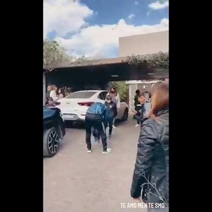 Messi llegó a Rosario y se abrazó con sus hijos tras la consagración en la Copa América 2021