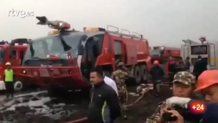 Se estrelló un avión de pasajeros en Nepal