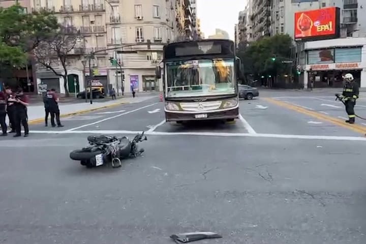 (GIF) Momento en el que se produce el triple accidente
