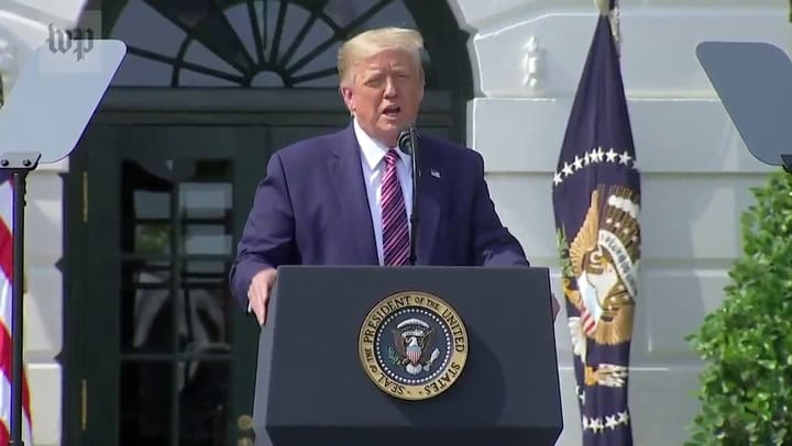 Donald Trump se queja de las duchas - Fuente: Twitter