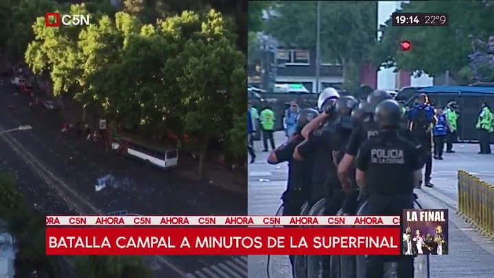 Enfrentamientos entre los hinchas de River y la policía a las afueras del Monumental - Fuente: C5N