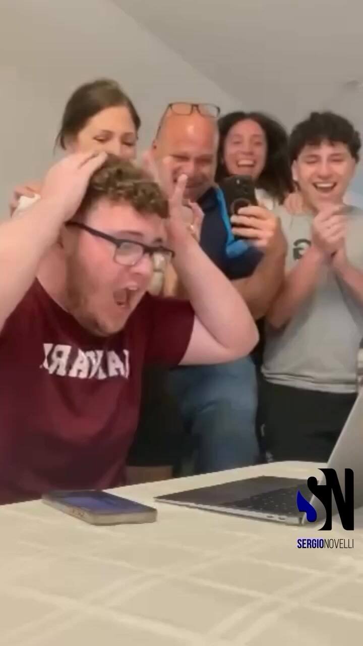 Así Se Enteró Fabio Fabbiani, De 18 Años De Edad, Que Había Sido Aceptado En La Prestigiosa Universidad De Harvard, Con El Propósito De Estudiar “Economy And Government”. Fabio Es Oriundo De Maturin, Monagas, (1)