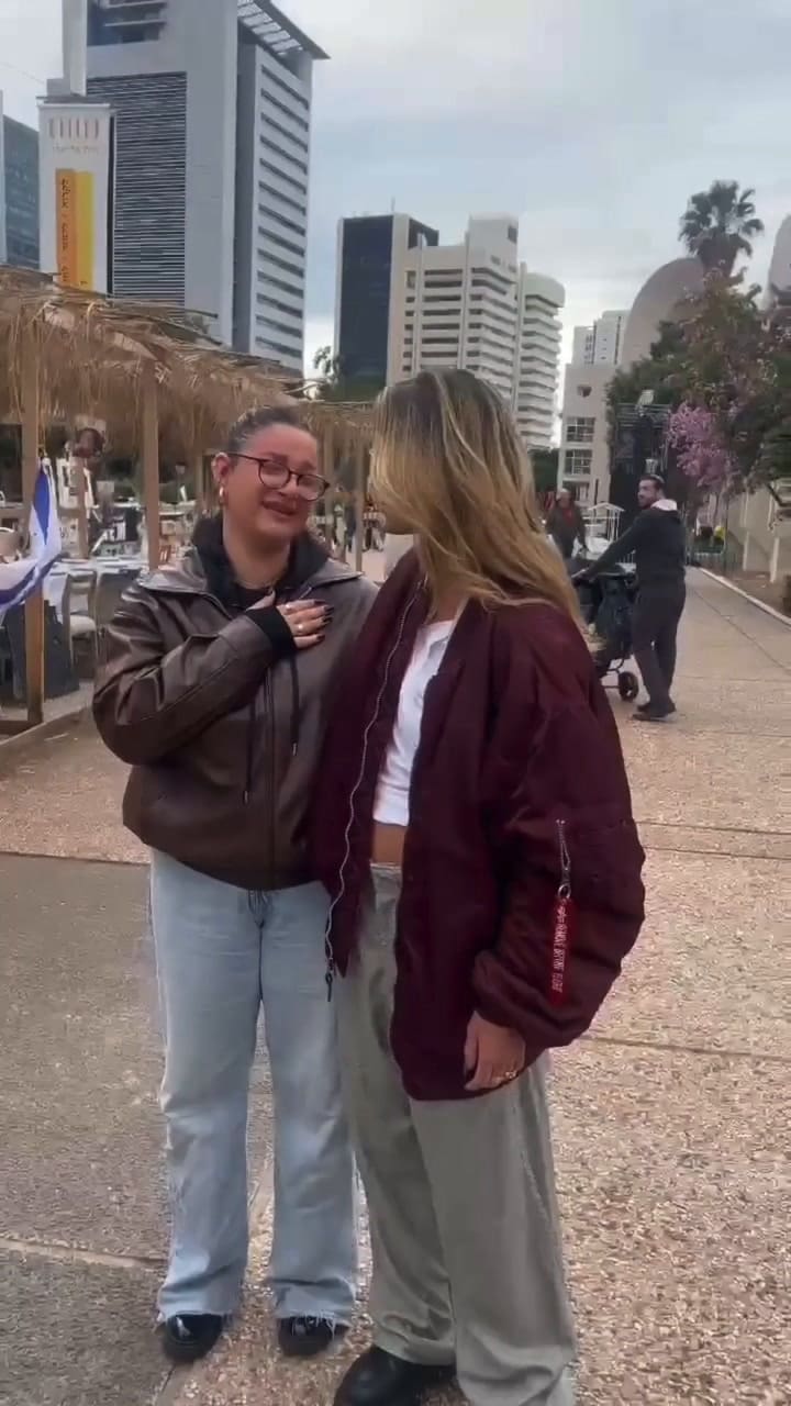 Emilia Attias dialogó con los familiares de las víctimas de Hamás