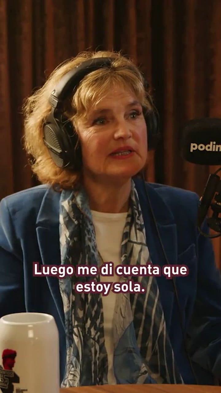 Annette Herfkens - Sobrevivió a un accidente aéreo ocho días en la selva